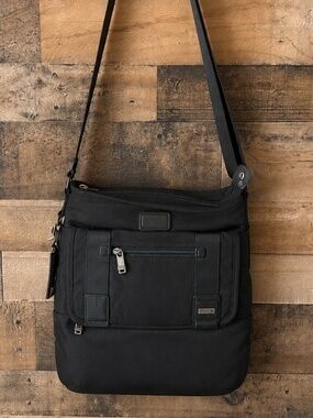 ⚡️TUMI Black Laptop Bag Ballistic Nylon Work Travel Messenger Crossbody